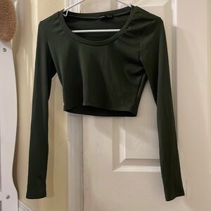 Army green ribbed croptop with longsleeves